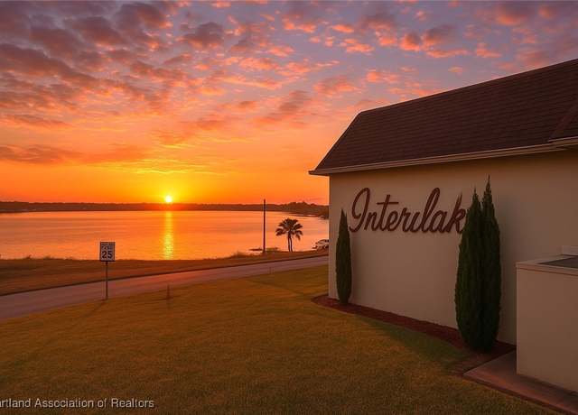 Property at 404 Lake Clay Dr S, Lake Placid, FL 33852, 2 beds, 2 baths