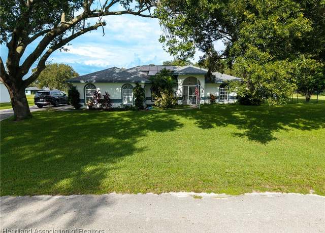 Property at 116 Oak Cir, Sebring, FL 33876, 3 beds, 2 baths