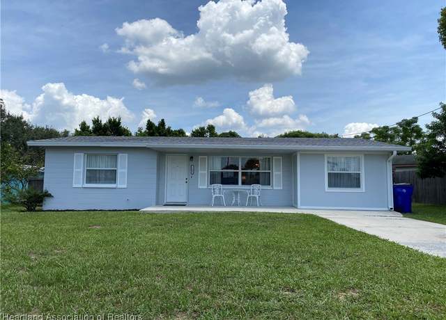 Property at 2604 N Mulberry Rd, Avon Park, FL 33825, 2 beds, 1.5 baths