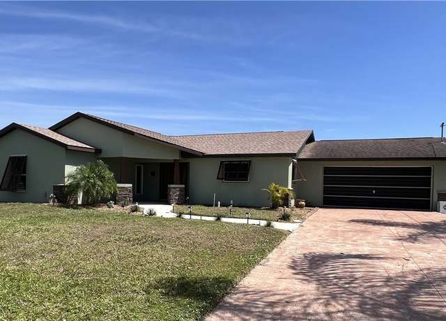 Property at 133 Orange Rd NE, Lake Placid, FL 33852, 3 beds, 2.5 baths