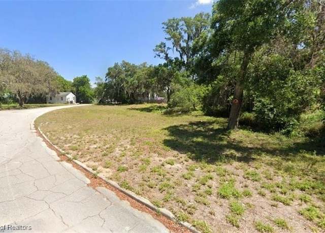 Property at 1701 Wolfe Dr, Sebring, FL 33870