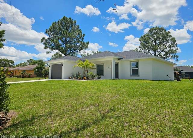 Property at 534 Embracer St NW, Lake Placid, FL 33852, 3 beds, 2 baths