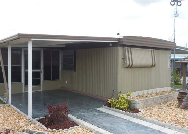 Property at 30495 Tiger Tail Rd, Sebring, FL 33870, 2 beds, 1.5 baths