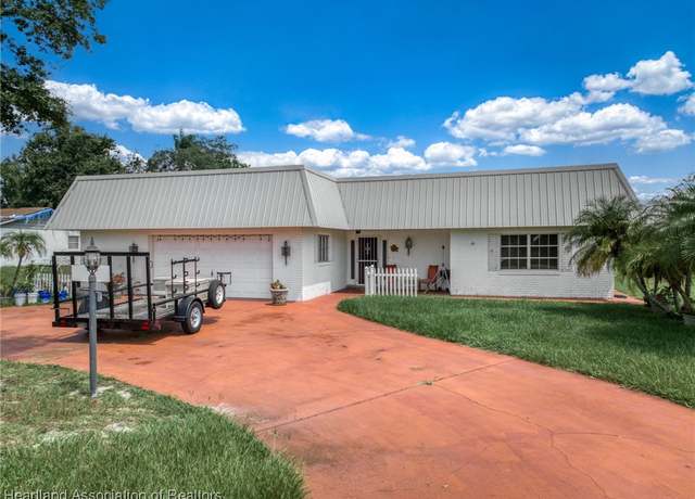 Property at 303 Lark Ave, Sebring, FL 33870, 2 beds, 2 baths