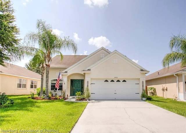 Property at 24910 Oakhaven Ct, Lutz, FL 33559, 4 beds, 2.5 baths