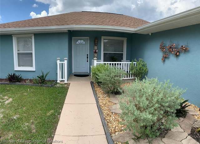 Property at 2010 W Royalton Rd, Avon Park, FL 33825, 3 beds, 2 baths