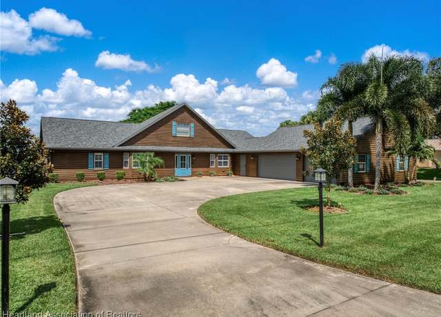 Property at 160 S Huntley Dr, Lake Placid, FL 33852, 3 beds, 3 baths