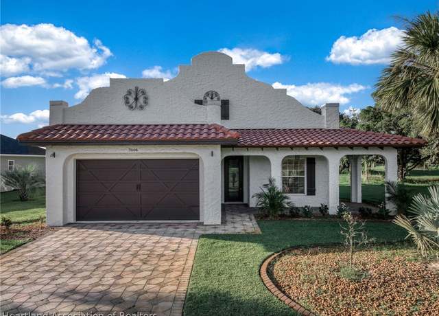 Property at 7066 Strafford Oaks Dr, Sebring, FL 33875, 3 beds, 3 baths
