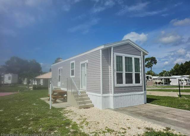 Property at 59 Beachfront Ln, Lake Placid, FL 33852, 1 bed, 1 bath