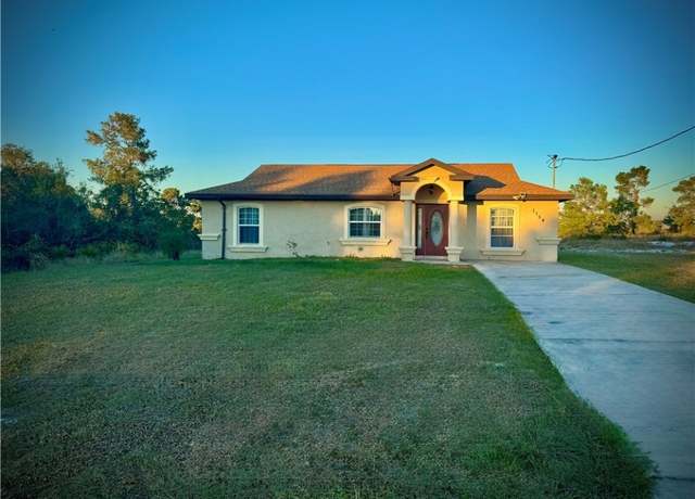 Property at 1154 Macarthur St, Lake Placid, FL 33852, 3 beds, 2 baths