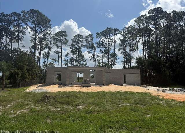 Property at 1256 Washington Blvd NE, Lake Placid, FL 33852, 3 beds, 2.5 baths