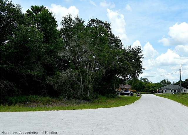 Property at 212 N Madera Rd, Avon Park, FL 33825