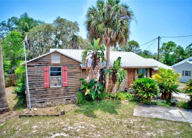 Property at 1320 Lakeview Dr, Sebring, FL 33870, 4 beds, 1.5 baths