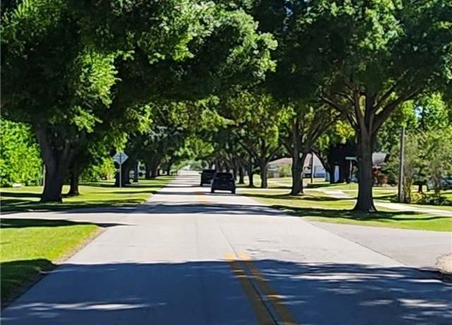 Property at 128 Mango Rd NE, Lake Placid, FL 33852