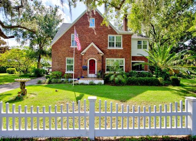 Property at 1237 Hotiyee Ave, Sebring, FL 33870, 3 beds, 3 baths