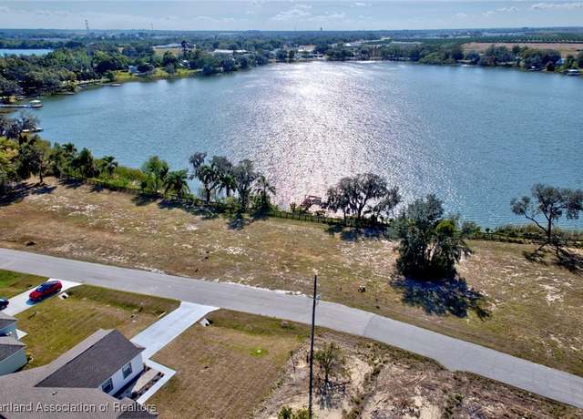 Property at 1221 Ridge Dr, Avon Park, FL 33825