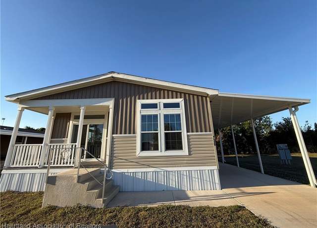Property at 736 Sunburst Ln, Frostproof, FL 33843, 3 beds, 2 baths