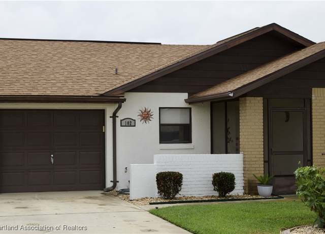 Property at 102 Oak St, Lake Placid, FL 33852, 2 beds, 2 baths