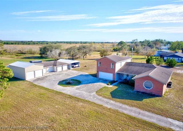 Property at 112 Park Dr, Lake Placid, FL 33852, 4 beds, 3 baths