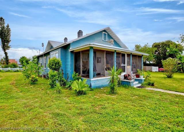 Property at 103 E Walnut St, Avon Park, FL 33825, 3 beds, 2 baths