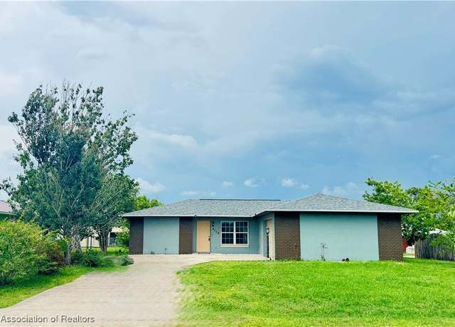 Property at 4118 Ramiro St, Sebring, FL 33872, 2 beds, 2 baths