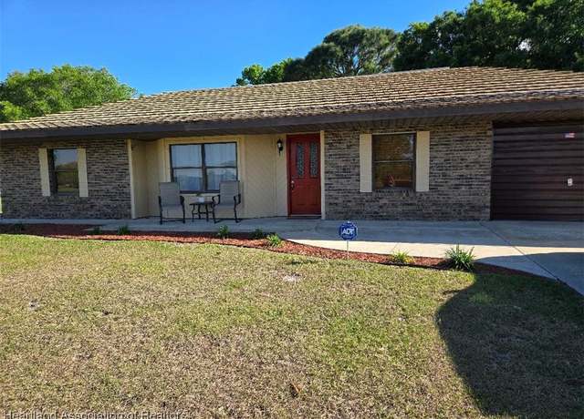 Property at 8600 Hampshire Dr, Sebring, FL 33876, 2 beds, 2 baths