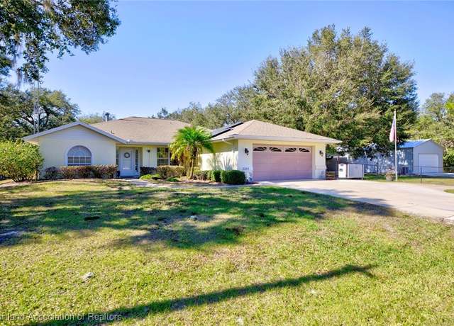Property at 3305 S Dahlia Dr, Lake Placid, FL 33852, 3 beds, 2 baths