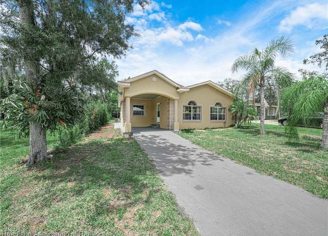 Property at 1621 Warfield Pl, Sebring, FL 33870, 2 beds, 1.5 baths