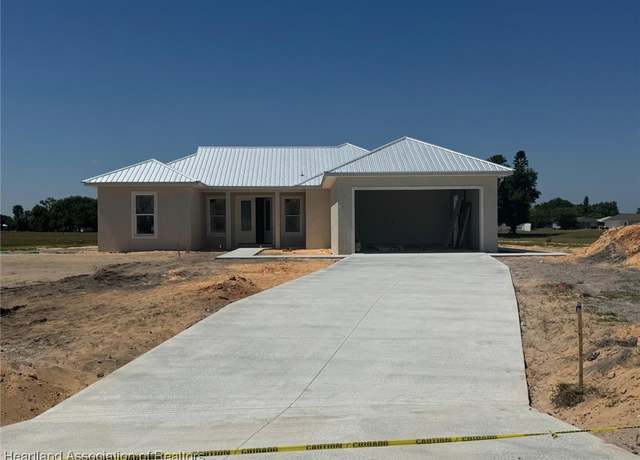 Property at 8300 Granada Rd, Sebring, FL 33876, 3 beds, 2 baths