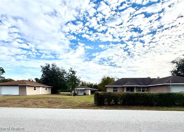 Property at 1107 Winter St, Lake Placid, FL 33852, 3 beds, 2 baths