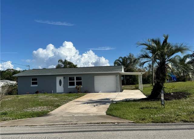 Property at 245 Hallmark Ave, Lake Placid, FL 33852, 2 beds, 1 bath