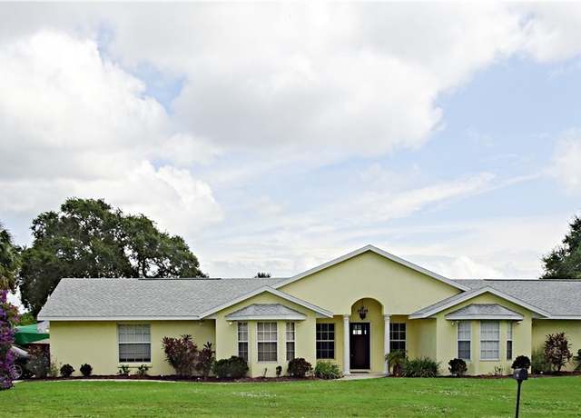 Property at 200 Anderson St NE, Lake Placid, FL 33852, 3 beds, 2 baths