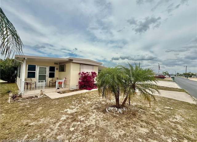 Property at 2720 Las Vegas Blvd, Sebring, FL 33870, 2 beds, 2 baths