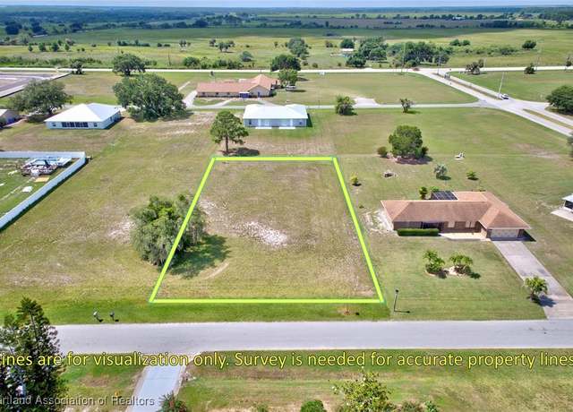 Property at 8424 Hampshire Dr, Sebring, FL 33876