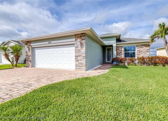 Property at 1521 Stone Cir, Sebring, FL 33870, 3 beds, 2 baths