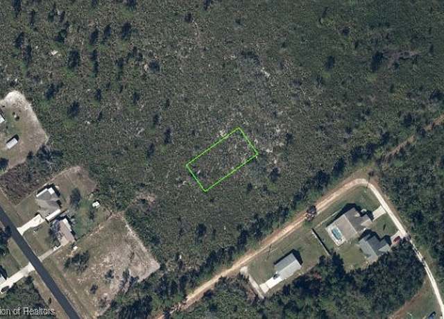 Property at 605 Bottlebrush Ave, Lake Placid, FL 33852