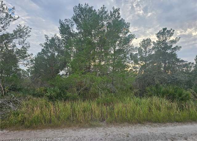Property at 2217 Algonquin Dr, Sebring, FL 33875