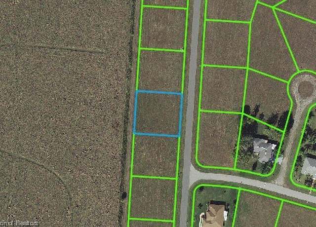 Property at 800 Woodmont St, Sebring, FL 33876