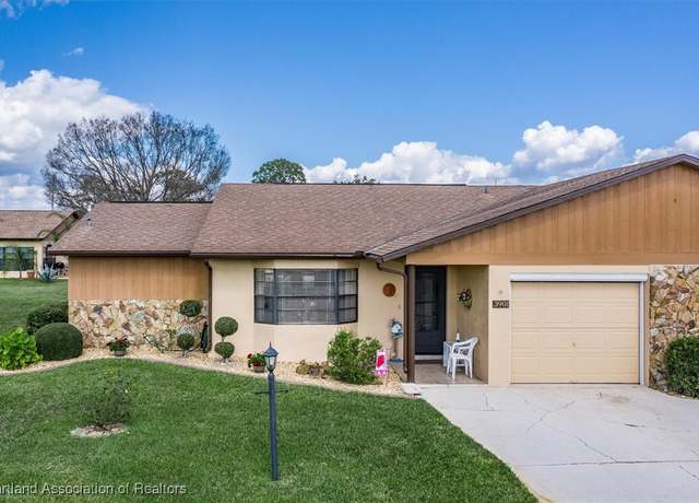 Property at 3901 Thunderbird Cir, Sebring, FL 33872, 2 beds, 2 baths