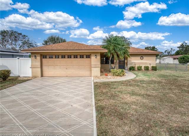 Property at 211 Robin Ave, Sebring, FL 33870, 3 beds, 2 baths