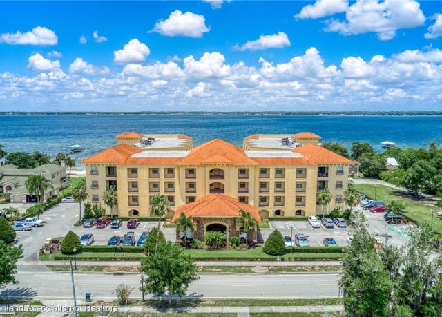 Property at 2351 Lakeview Dr #403, Sebring, FL 33870, 3 beds, 2 baths