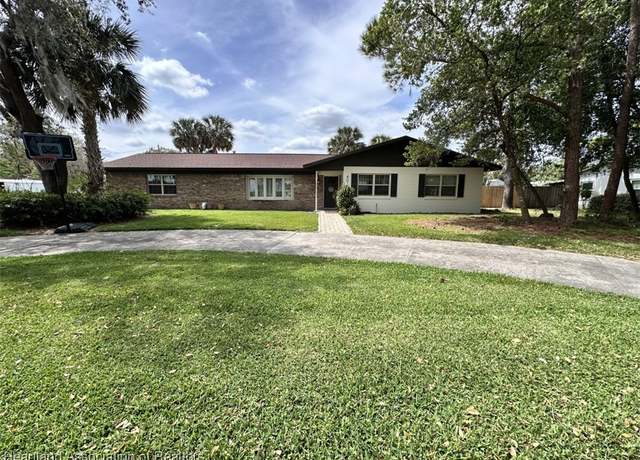 Property at 401 N Verona Ave, Avon Park, FL 33825, 3 beds, 2 baths