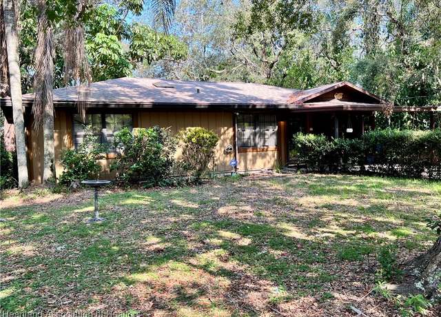 Property at 1801 Colmar Ave, Sebring, FL 33870, 2 beds, 2 baths