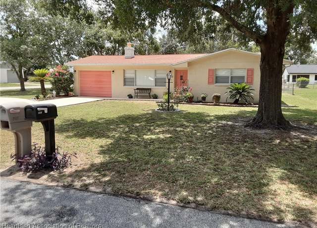 Property at 200 Robin Ave, Sebring, FL 33870, 2 beds, 2 baths