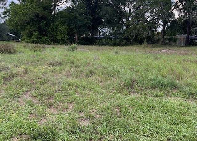 Property at 125 Apple Tree Ave, Lake Placid, FL 33852