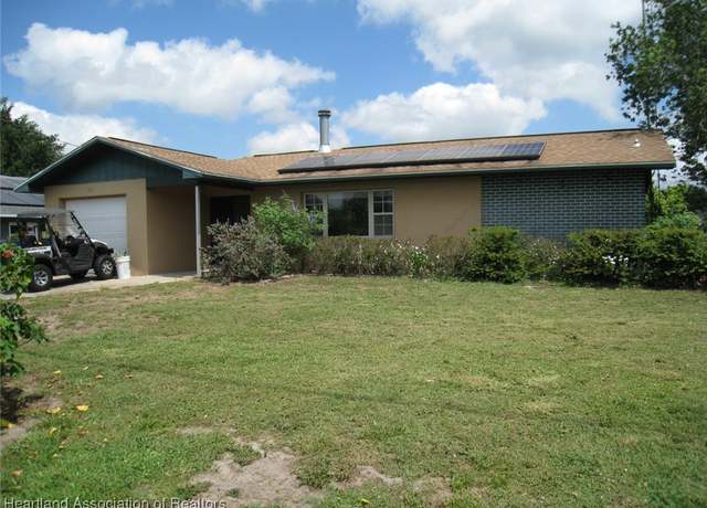Property at 124 Bougainvillea St NE, Lake Placid, FL 33852, 2 beds, 2 baths