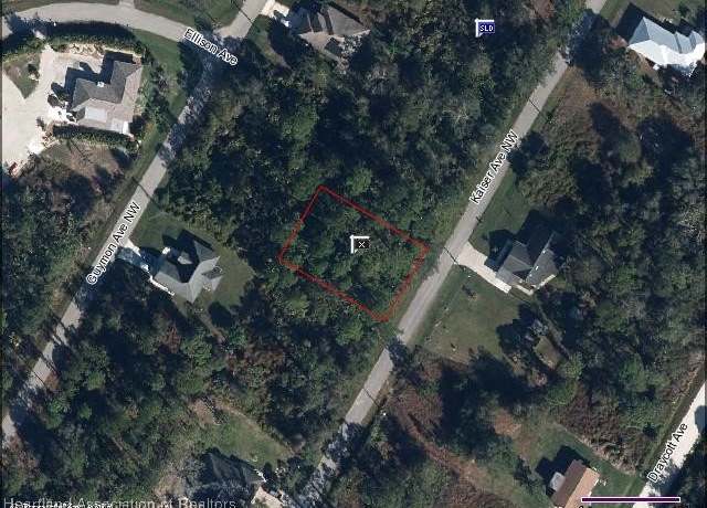Property at 111 Kaiser Ave NW, Lake Placid, FL 33852