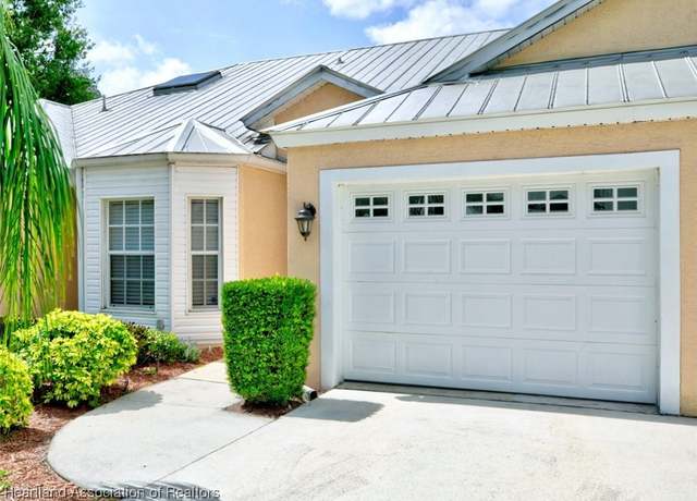 Property at 2112 Coral Ct, Sebring, FL 33870, 2 beds, 2.5 baths