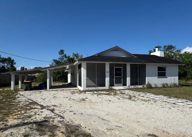 Property at 2340 W Jackson St, Sebring, FL 33870, 3 beds, 2 baths