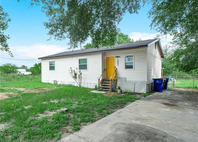Property at 1802 W Fondulac Rd, Avon Park, FL 33825, 3 beds, 2 baths